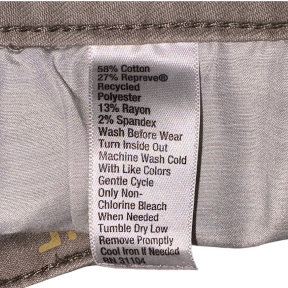 True Craft Olive Green Raw Hem Shorts Size 7 Short - Picture 4 of 4